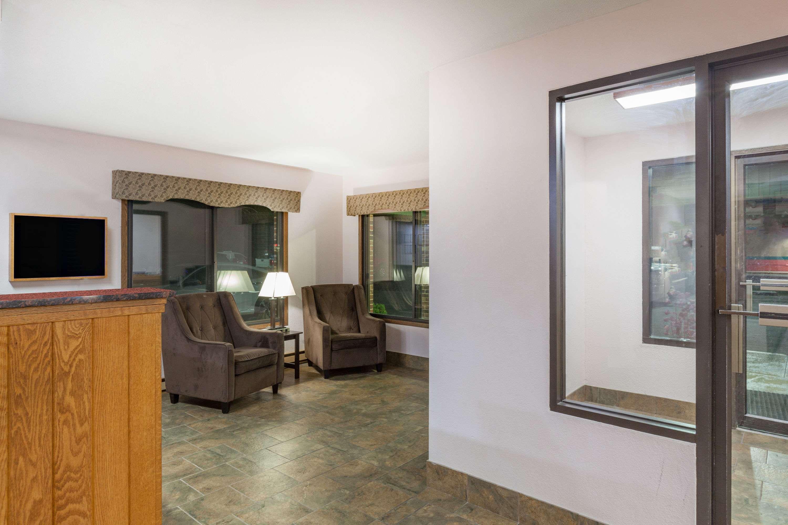 Days Inn By Wyndham Mason City Dış mekan fotoğraf