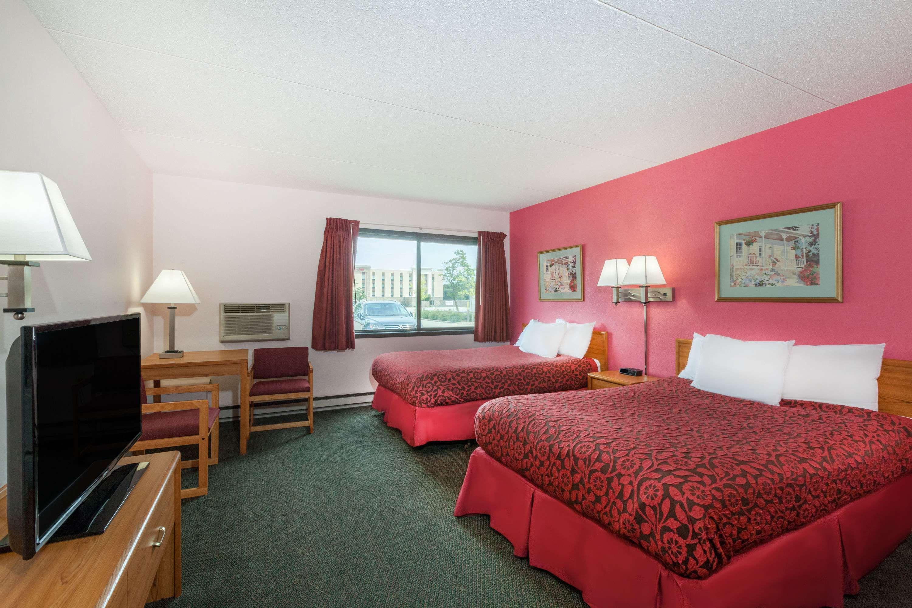 Days Inn By Wyndham Mason City Dış mekan fotoğraf