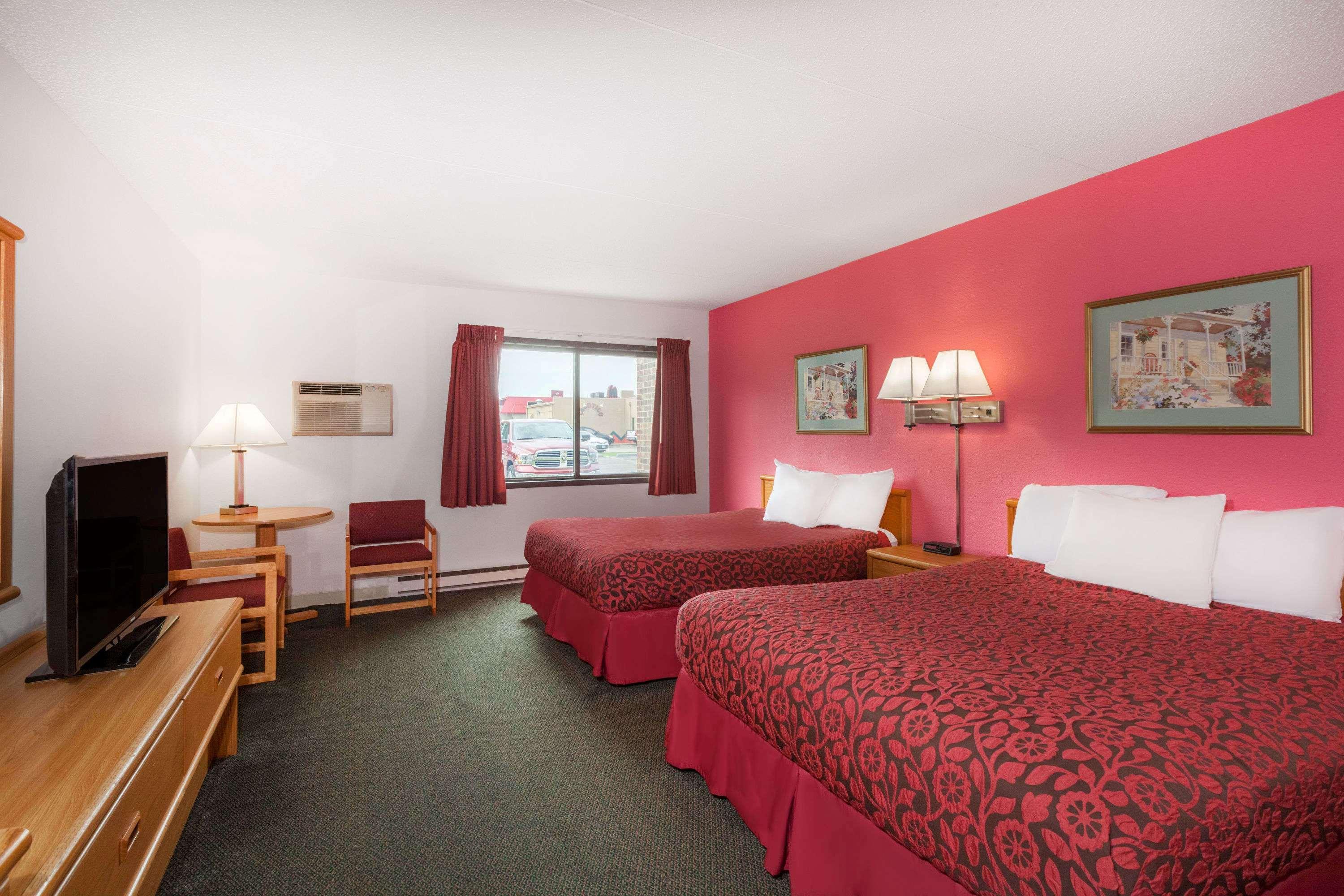 Days Inn By Wyndham Mason City Dış mekan fotoğraf
