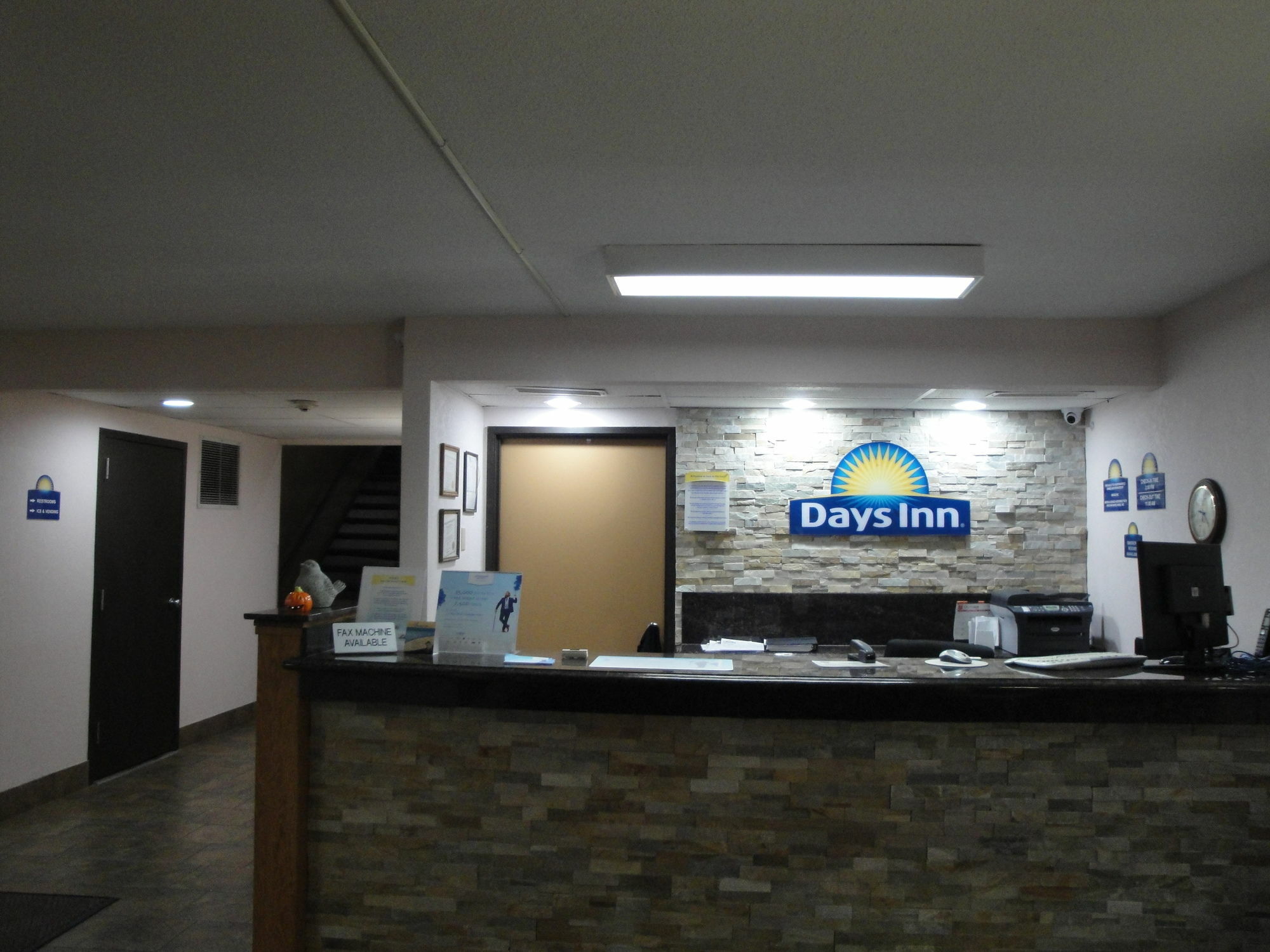 Days Inn By Wyndham Mason City Dış mekan fotoğraf
